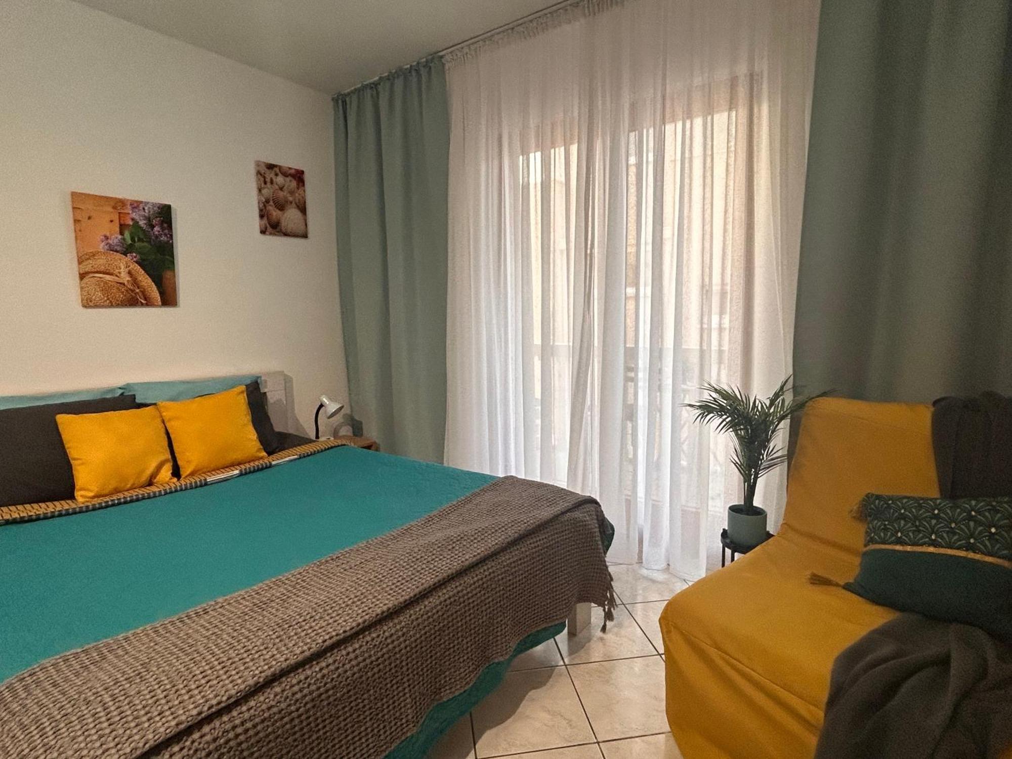 Studio Lucica Petrovac Luaran gambar